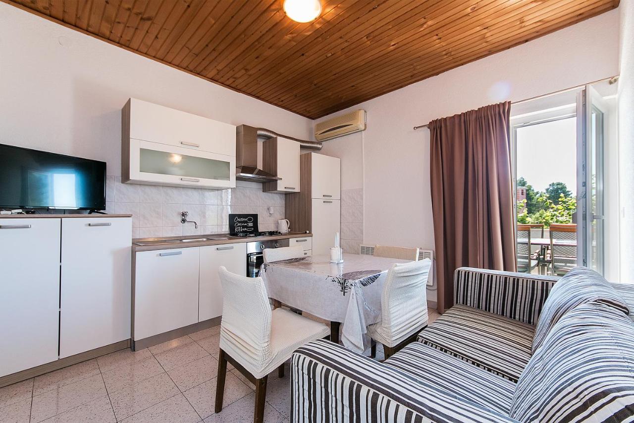 Apartment Zivogosce - Blato 1057D Екстер'єр фото