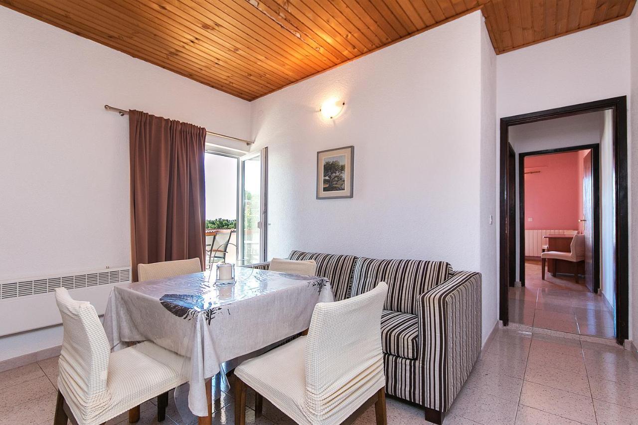 Apartment Zivogosce - Blato 1057D Екстер'єр фото